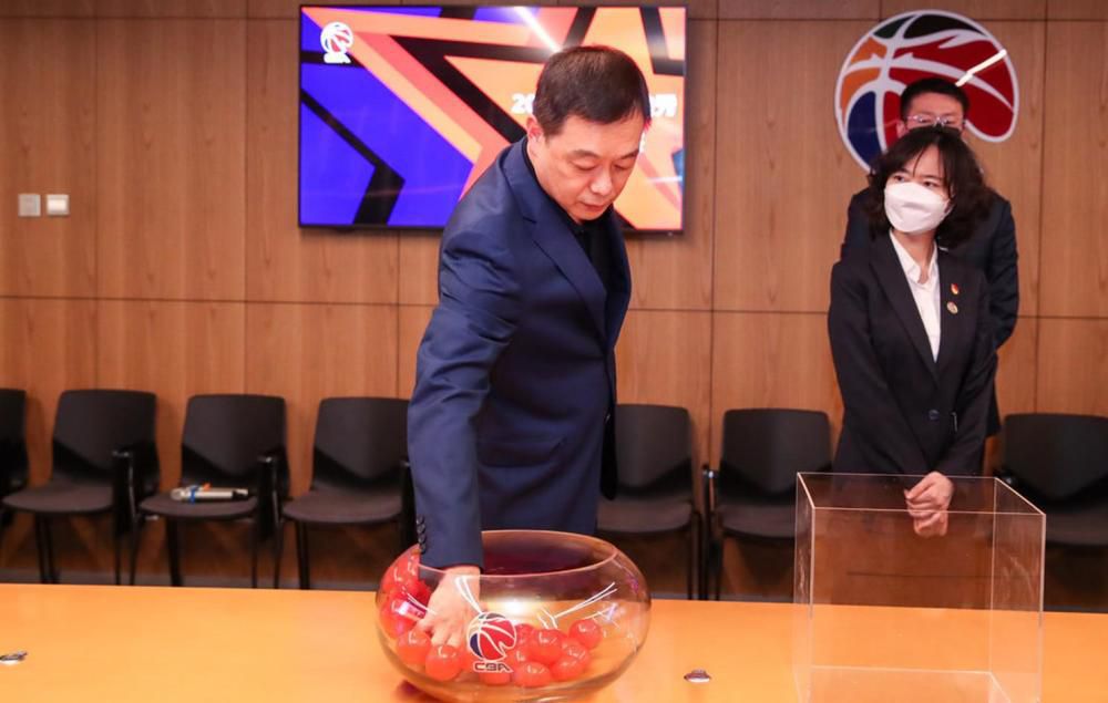 米兰将吉拉西视作冬窗的引援首选，打算激活合同中的1750万欧解约金条款，但他们需要先说服球员加盟，而昨天已经开了个好头。